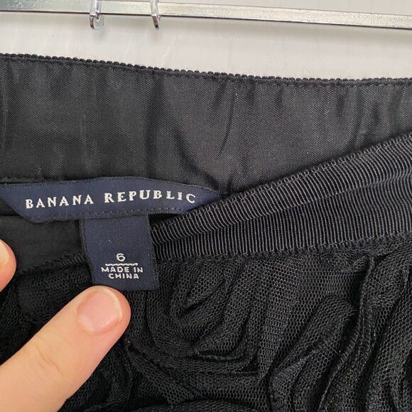 Banana Republic Rosette Textured Pencil Skirt – Size 6 - Picture 4 of 5